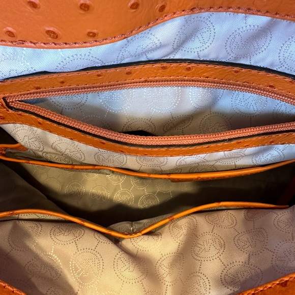 Michael Kors Hamilton purse - Picture 14 of 14